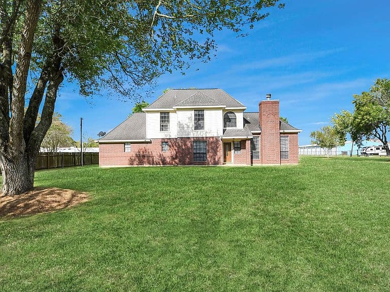 Listing photo 4