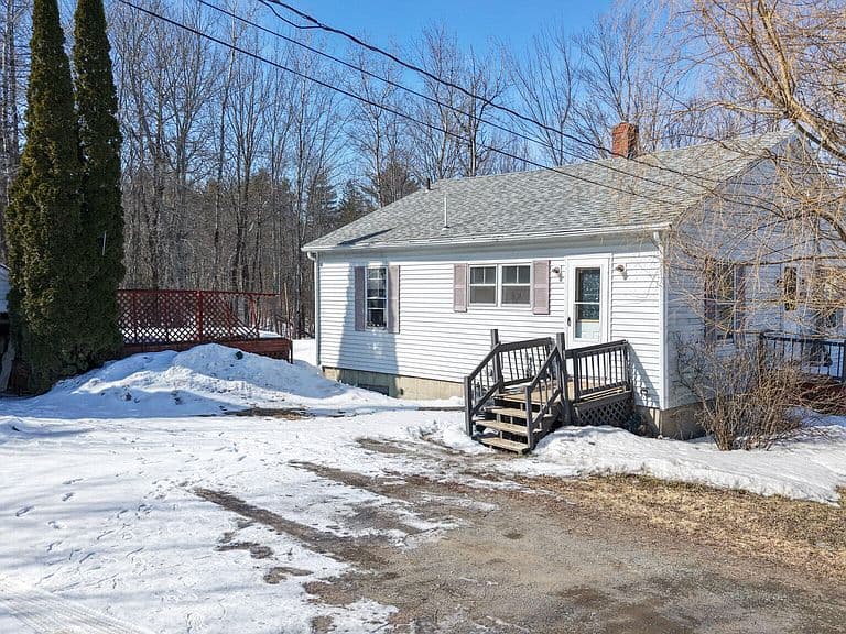 Listing photo 2