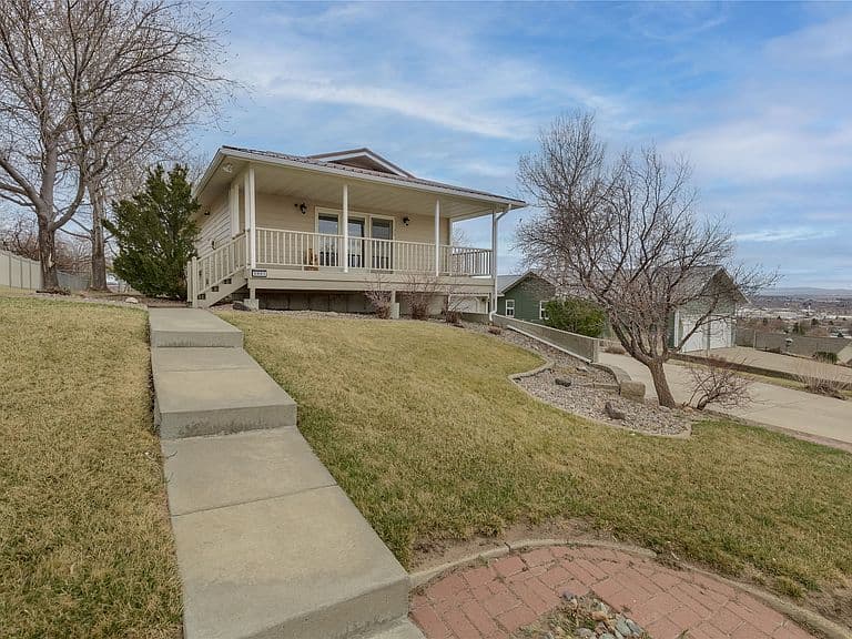 Listing photo 3