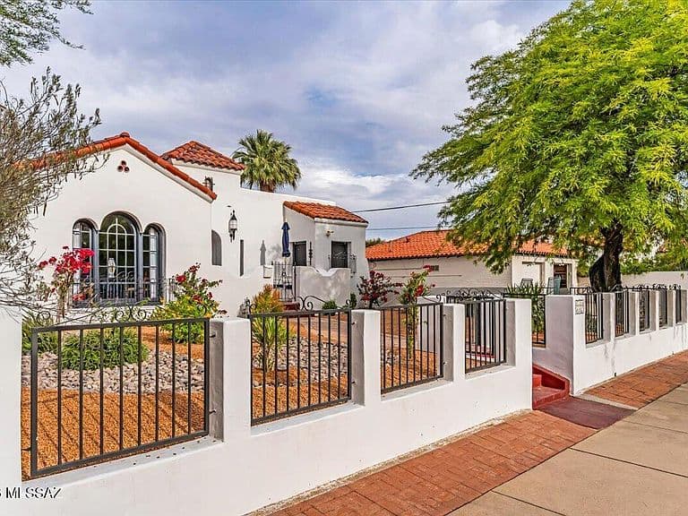 Listing photo 5