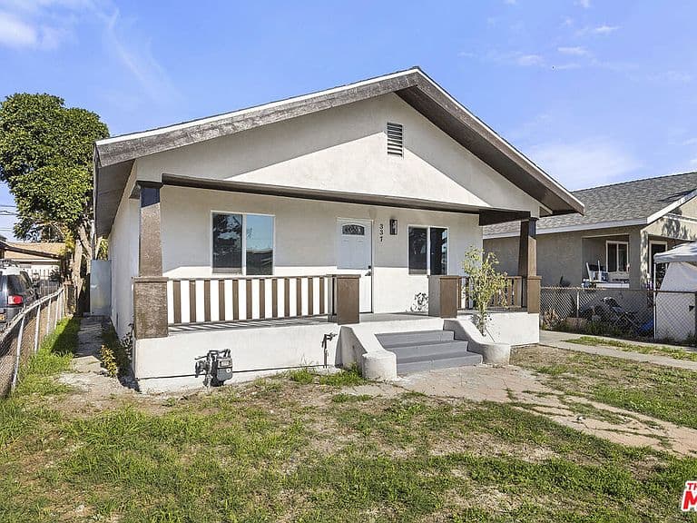 Listing photo 2