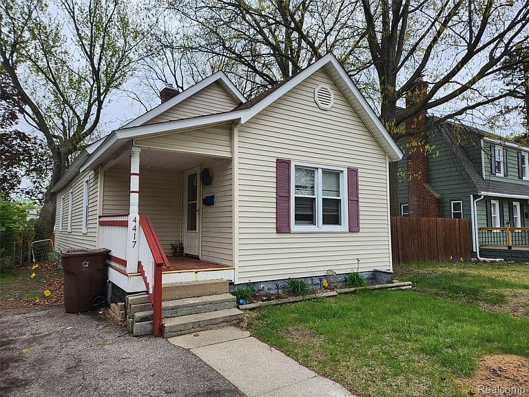 Listing photo 2