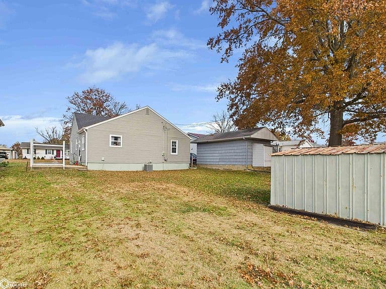 Listing photo 5