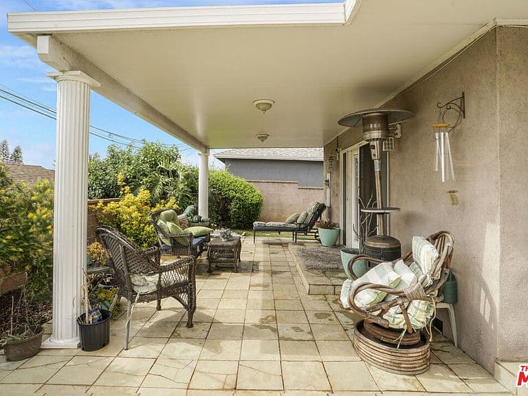 Listing photo 4