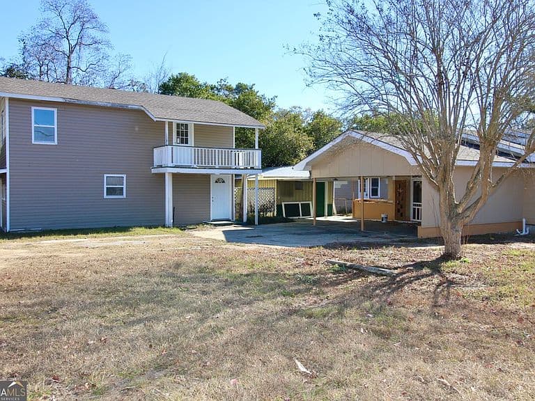 Listing photo 4