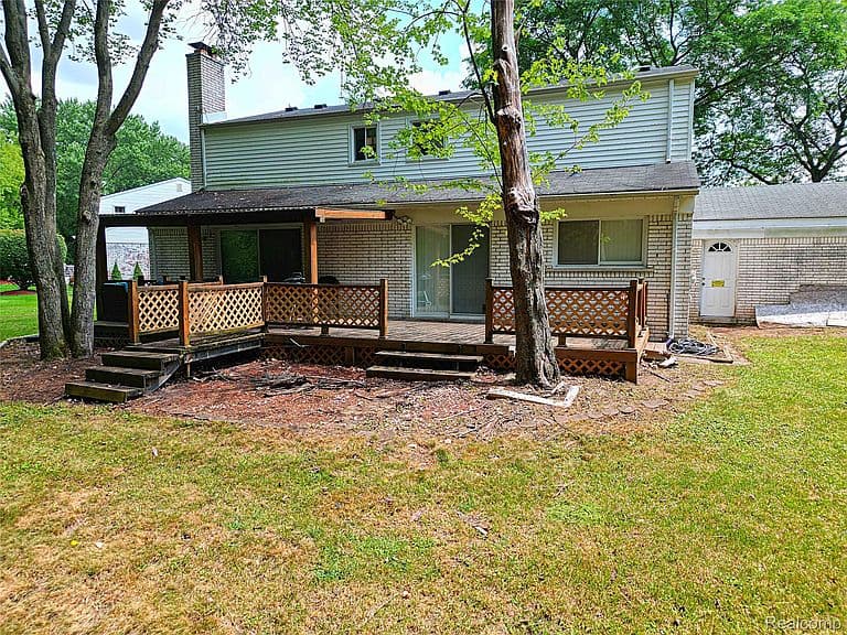 Listing photo 5