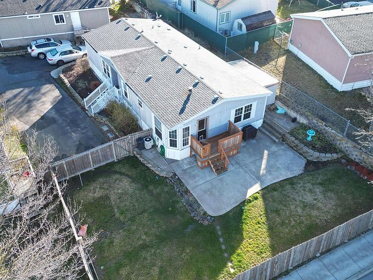 Listing photo 5