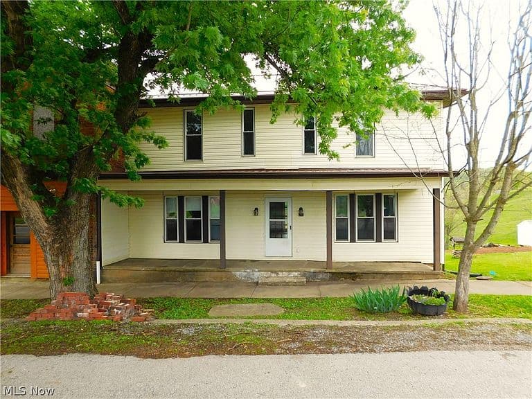 Listing photo 5