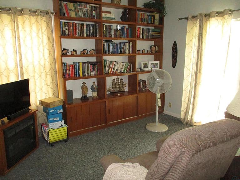 Listing photo 5