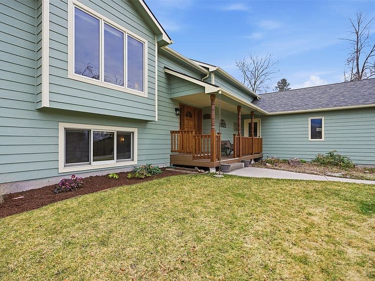 Listing photo 4