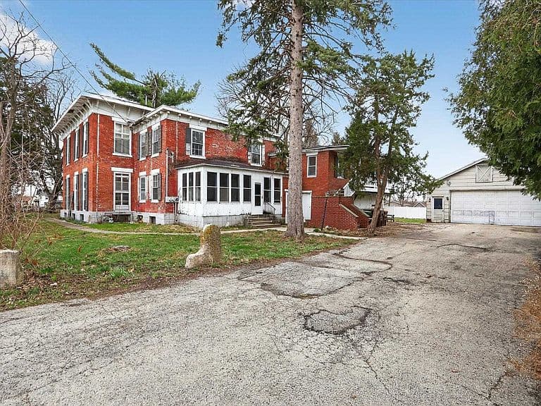 Listing photo 4