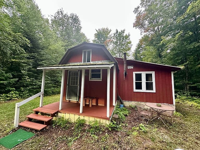 Listing photo 2