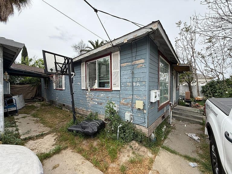 Listing photo 4