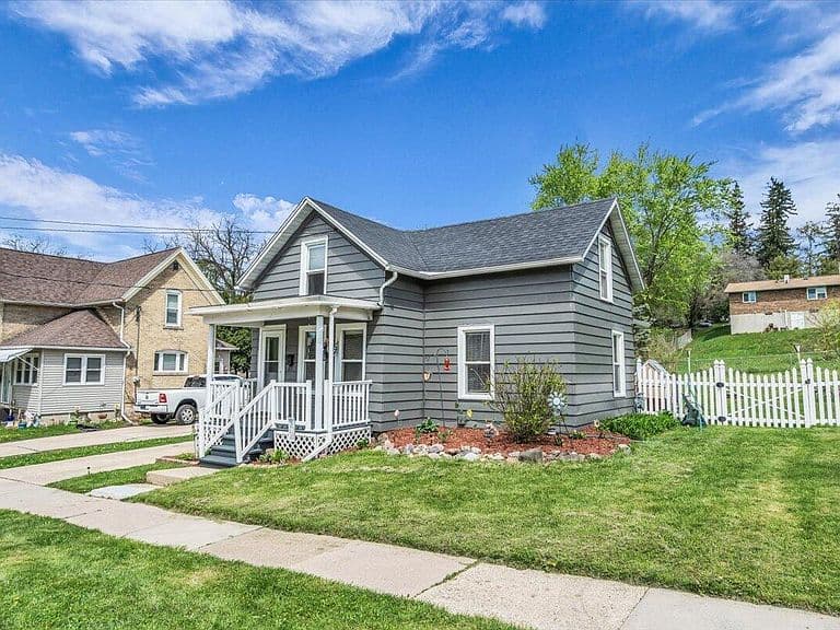 Listing photo 4