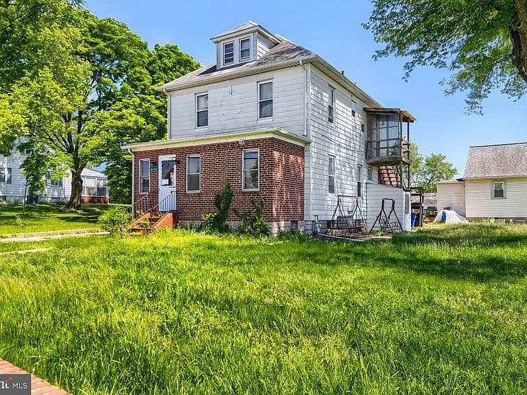 Listing photo 4