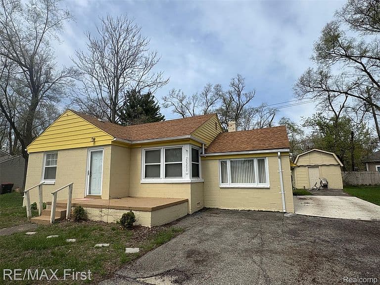Listing photo 3