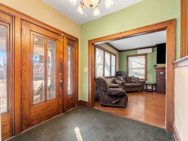 Listing photo 4