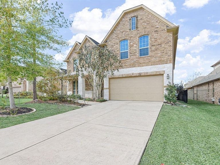 Listing photo 3