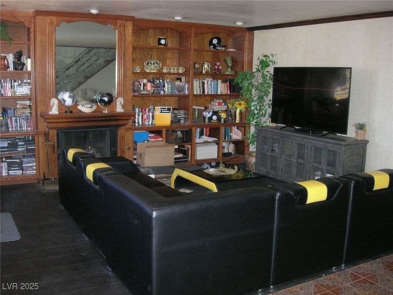 Listing photo 5