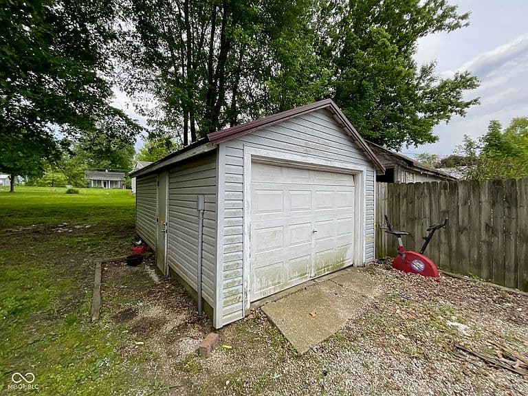 Listing photo 4