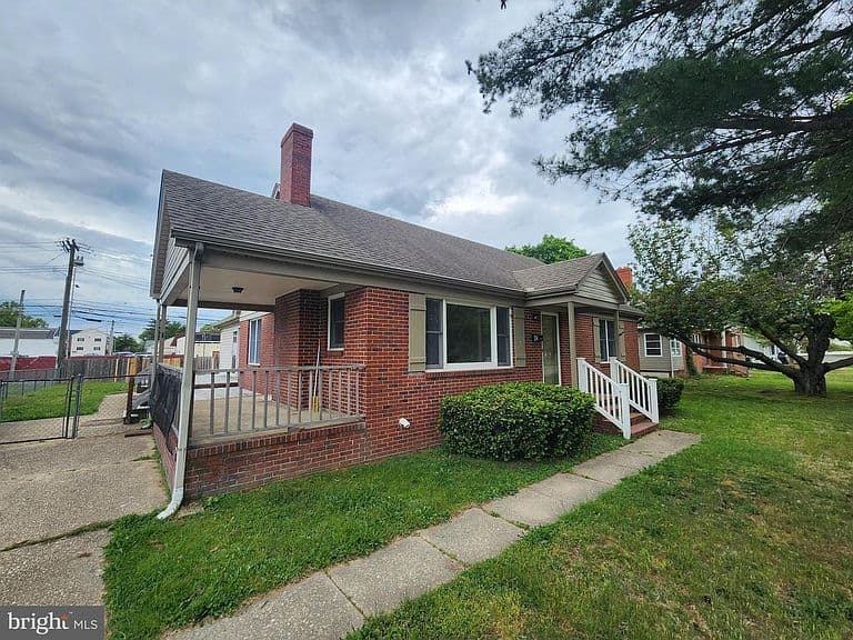 Listing photo 4
