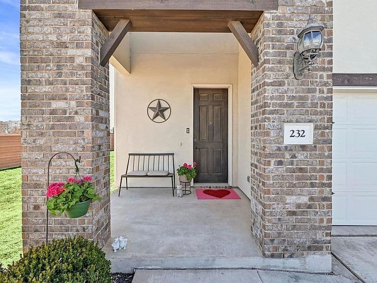 Listing photo 3