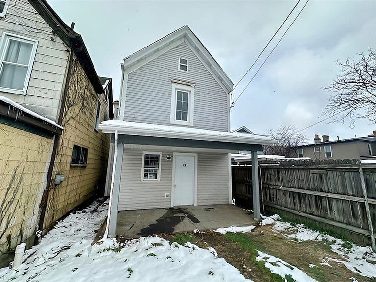 Listing photo 3