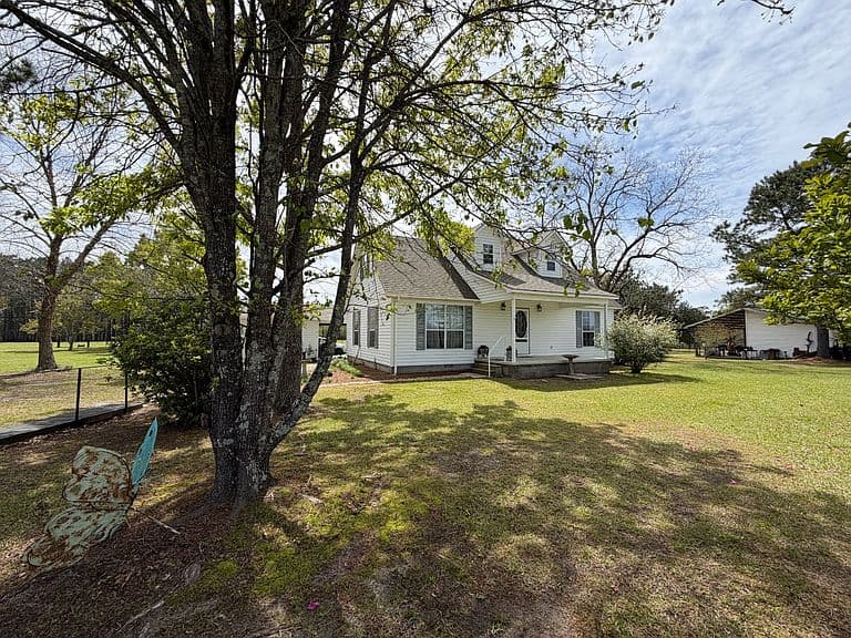 Listing photo 5