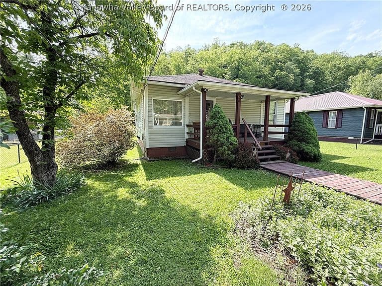 Listing photo 2