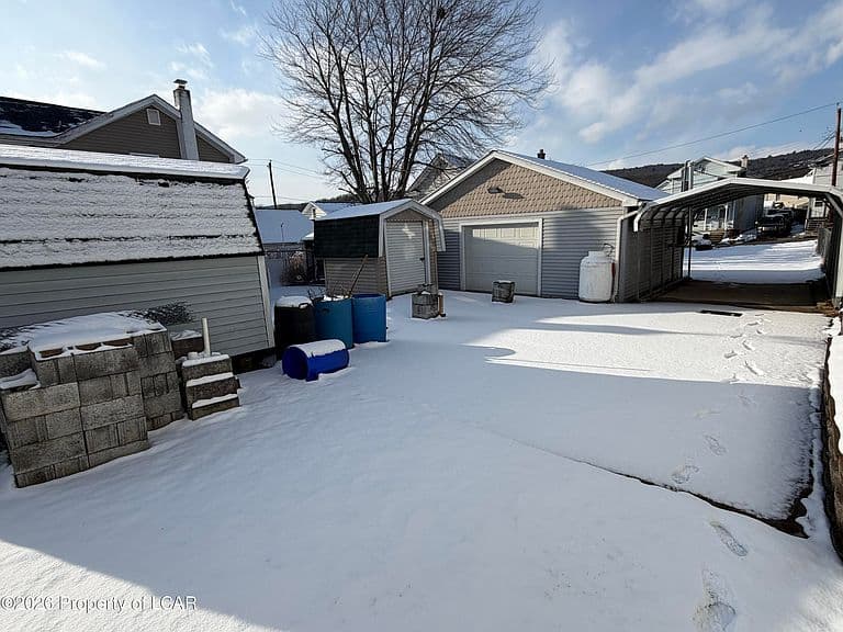 Listing photo 3