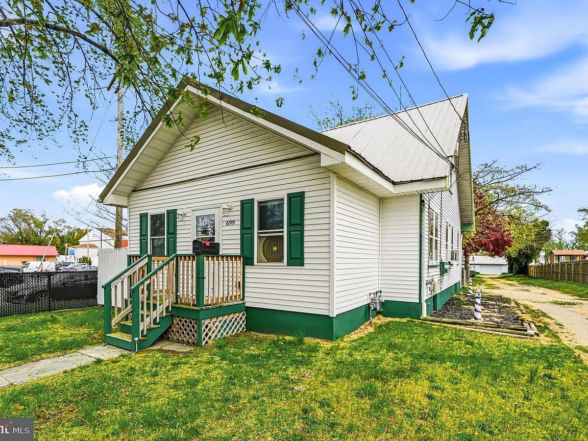 Primary listing photo