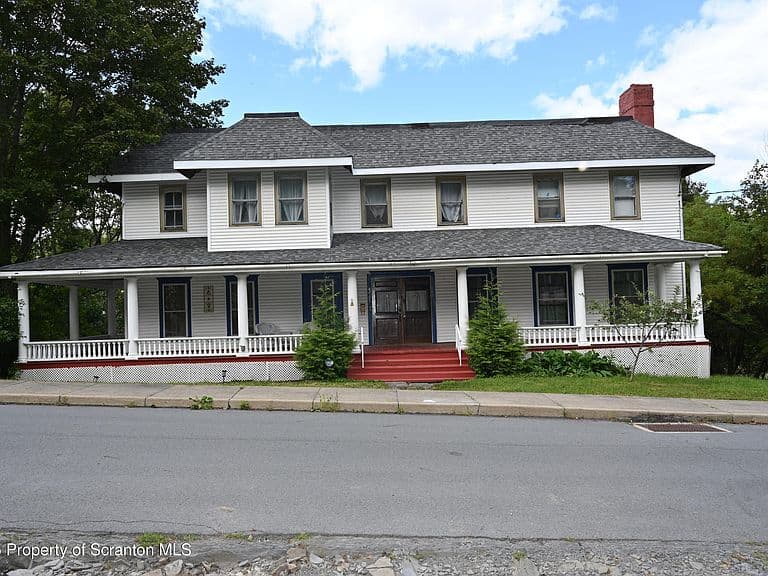 Listing photo