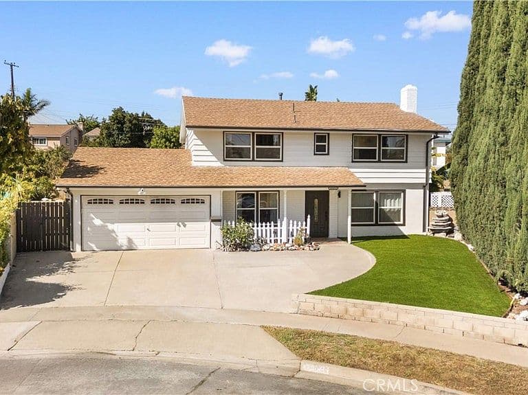 Listing photo 3