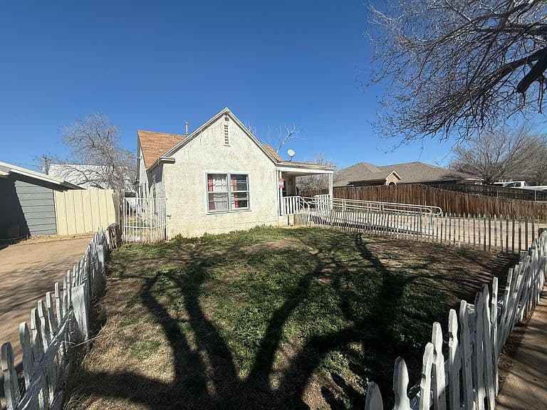 Listing photo 4