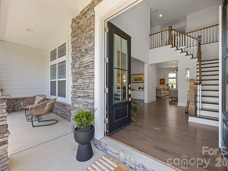 Listing photo 4