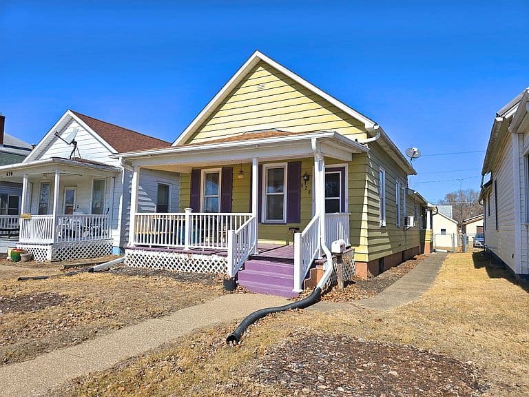 Listing photo 3