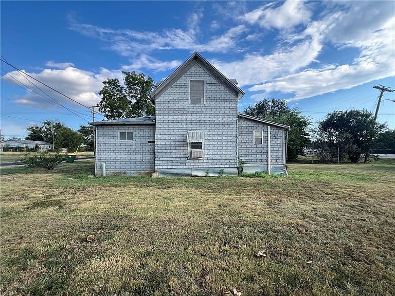 Listing photo 4