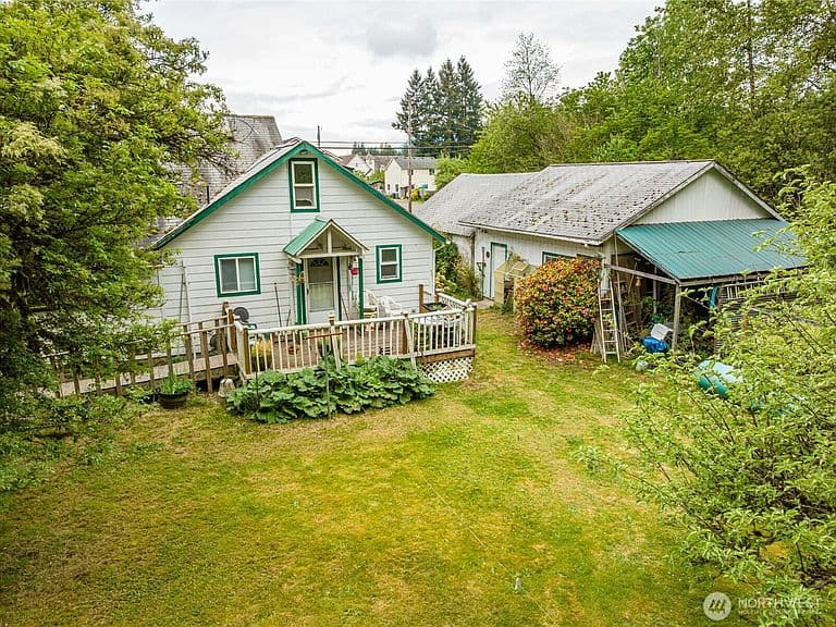 Listing photo 2