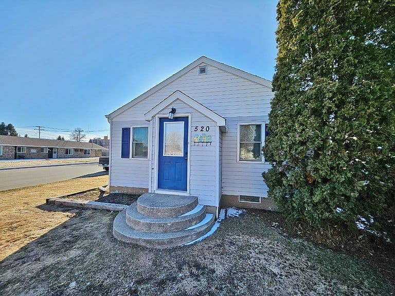 Listing photo 3