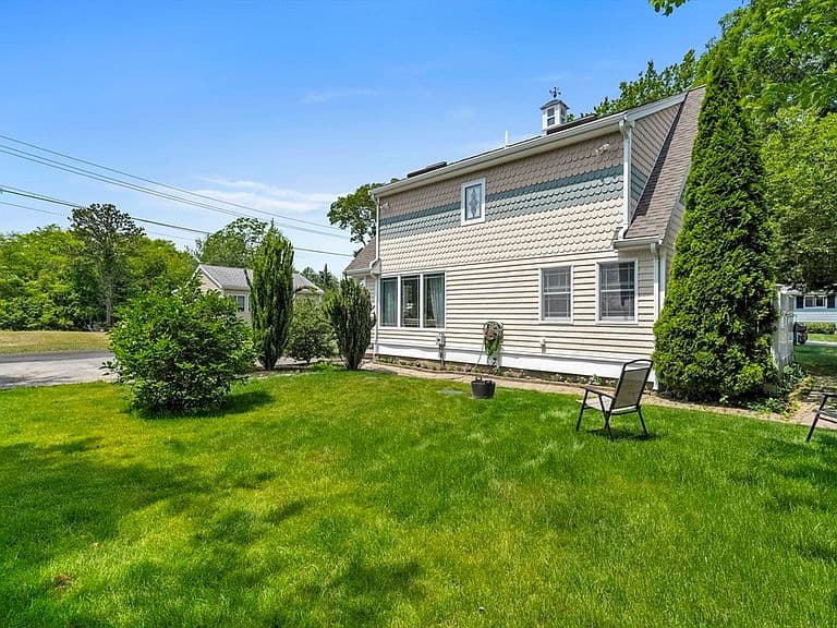Listing photo 4