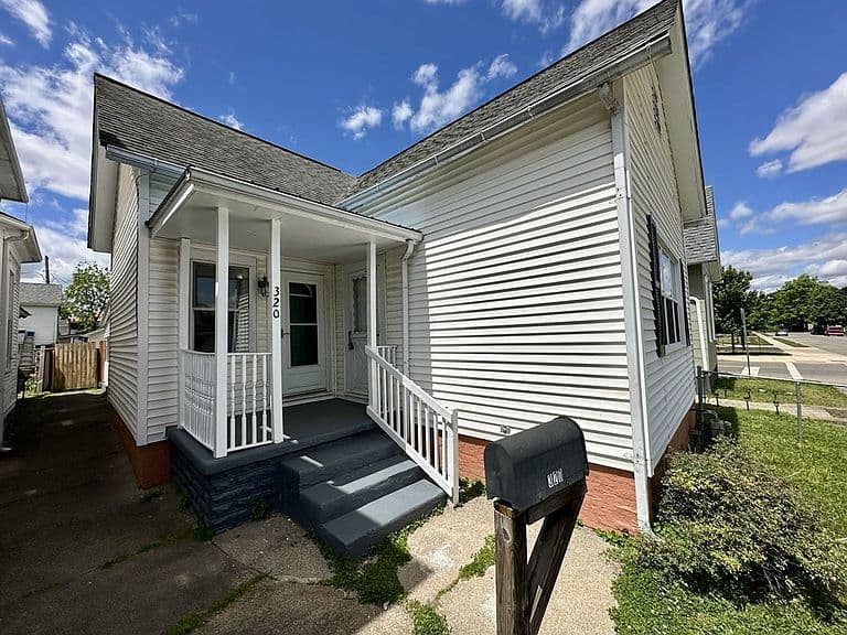 Listing photo 5