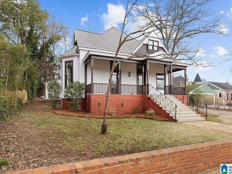 Listing photo 3
