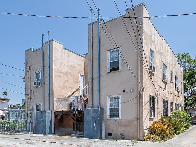 Listing photo 5