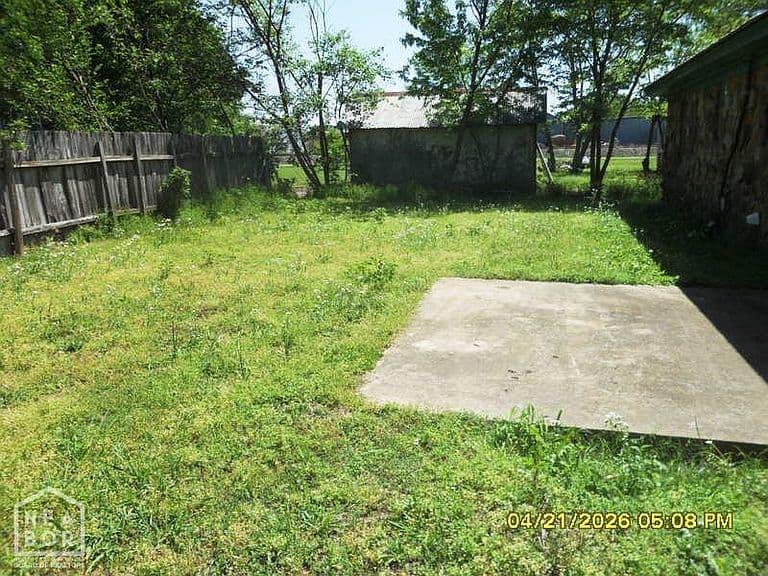 Listing photo 5