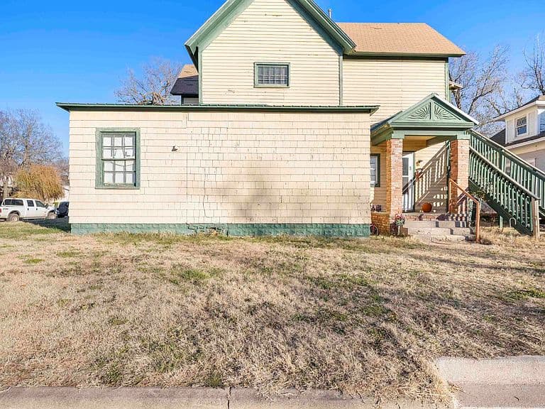 Listing photo 4