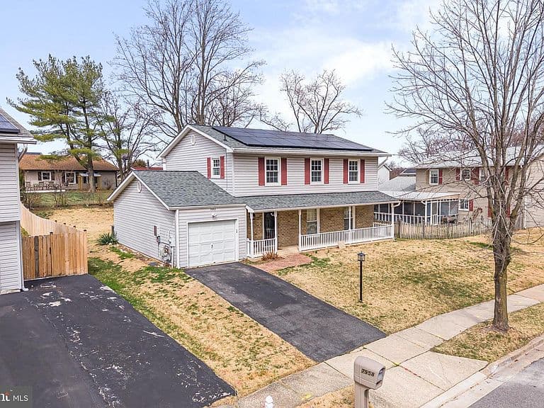 Listing photo 2