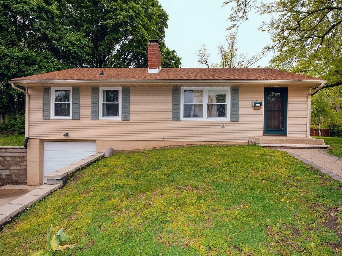 Primary listing photo