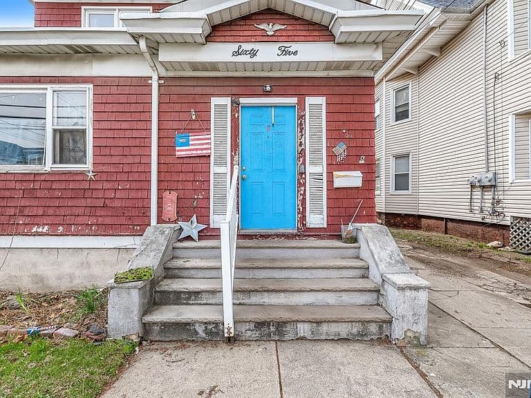 Listing photo 4