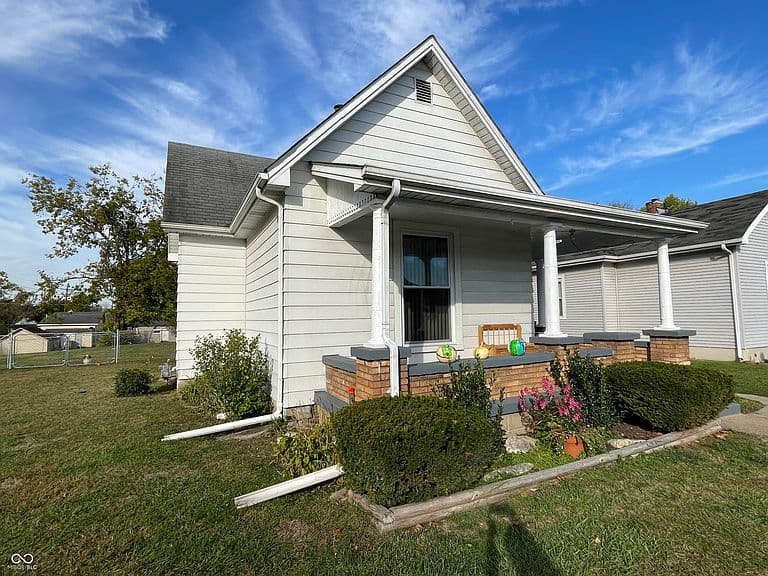 Listing photo 3