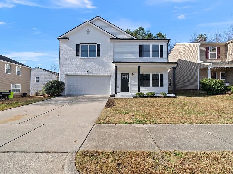 Listing photo 2
